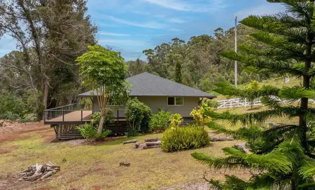 Listing Image for 1042 Ehu Rd A 26 of 33