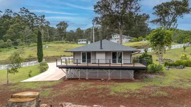 Listing Image for 1042 Ehu Rd A 27 of 33