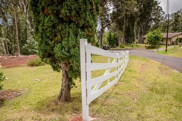 Listing Image for 1042 Ehu Rd A 28 of 33
