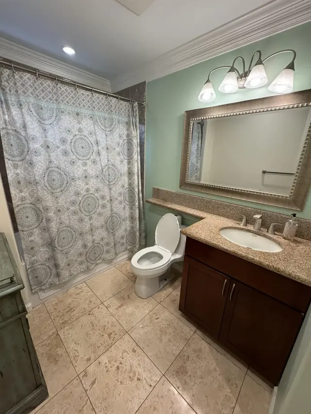 Listing Image for 912 N Niheu Pl 12 of 50
