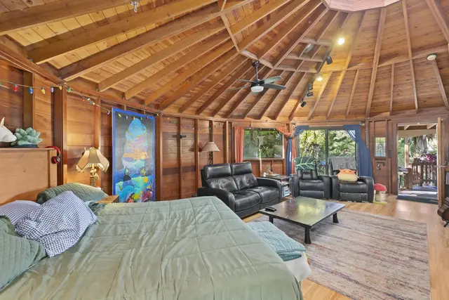 Listing Image for 105 E Kuiaha Rd 15 of 49