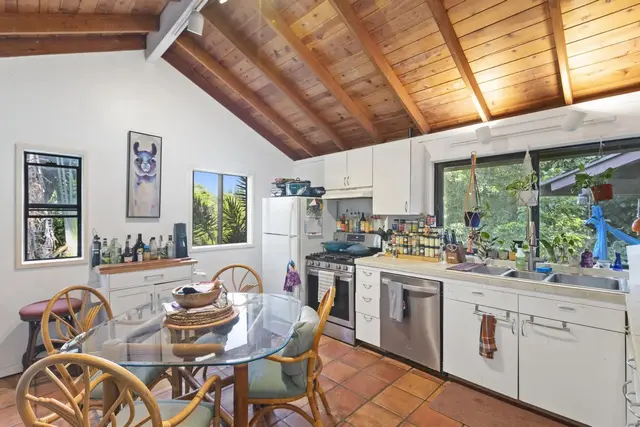 Listing Image for 105 E Kuiaha Rd 16 of 49