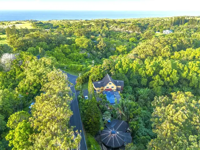 Listing Image for 105 E Kuiaha Rd 3 of 49