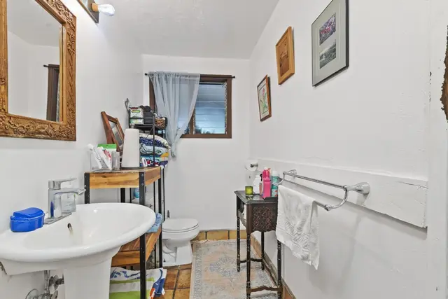 Listing Image for 105 E Kuiaha Rd 40 of 49
