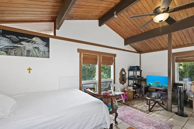 Listing Image for 105 E Kuiaha Rd 44 of 49