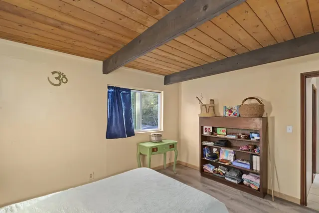 Listing Image for 105 E Kuiaha Rd 46 of 49