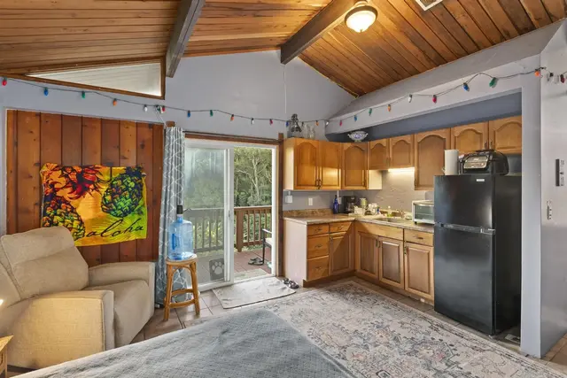 Listing Image for 105 E Kuiaha Rd 48 of 49
