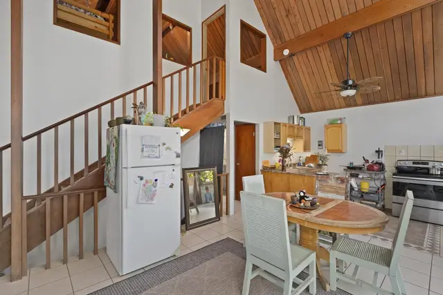 Listing Image for 105 E Kuiaha Rd 6 of 49