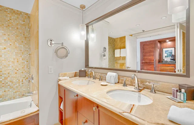 Listing Image for 1 Ritz Carlton Dr 1226-1228 22 of 27