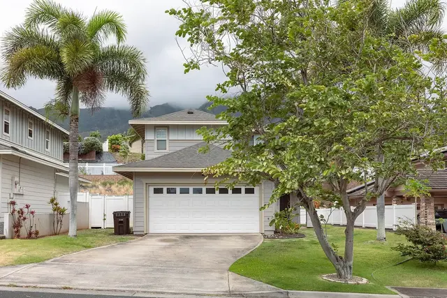 Listing Image for 46 Maunaleo Pl 1 of 23
