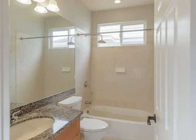 Listing Image for 46 Maunaleo Pl 12 of 23