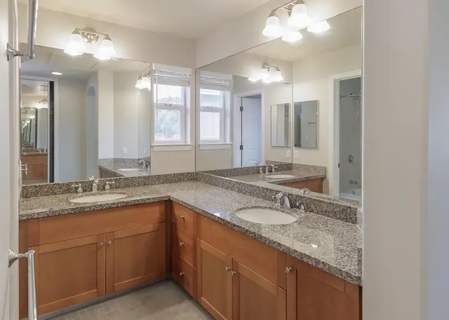 Listing Image for 46 Maunaleo Pl 15 of 23