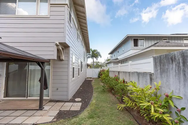 Listing Image for 46 Maunaleo Pl 19 of 23
