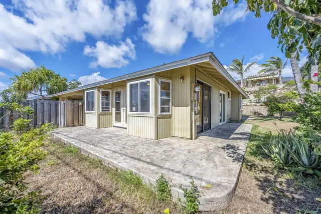 Listing Image for 916 Upalu St 1 of 39