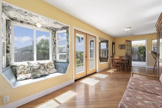 Listing Image for 916 Upalu St 10 of 39