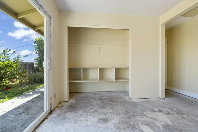 Listing Image for 916 Upalu St 22 of 39