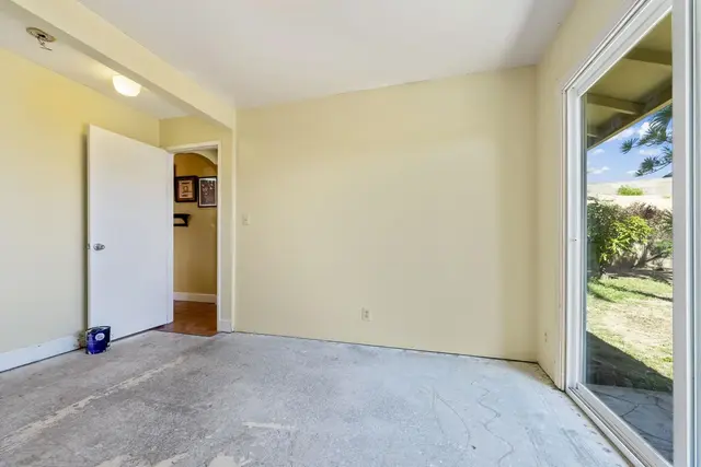 Listing Image for 916 Upalu St 24 of 39