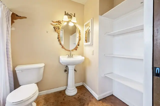 Listing Image for 916 Upalu St 25 of 39