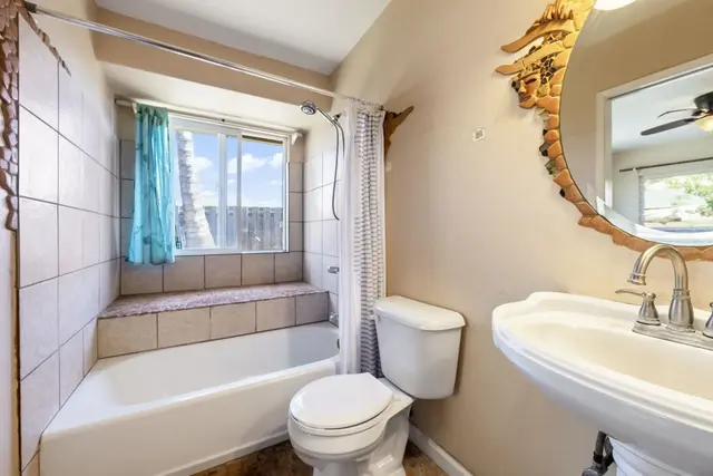 Listing Image for 916 Upalu St 28 of 39