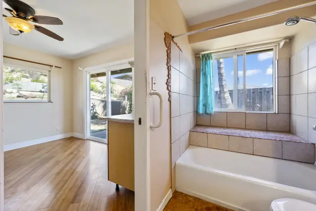 Listing Image for 916 Upalu St 29 of 39