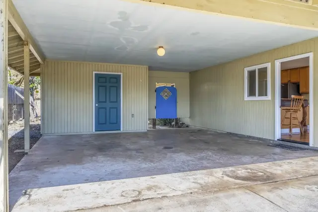 Listing Image for 916 Upalu St 4 of 39