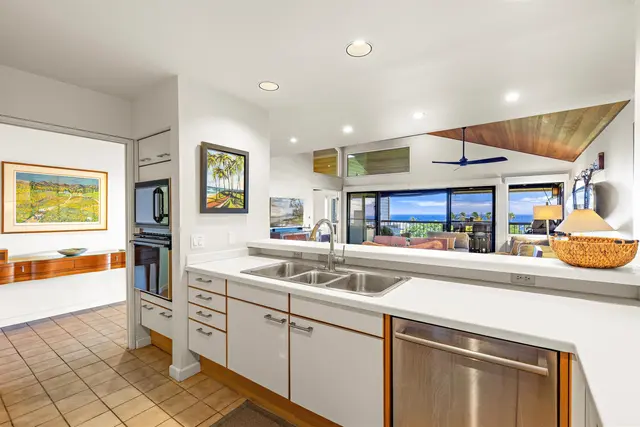 Listing Image for 50 Puu Anoano St 1004 18 of 38