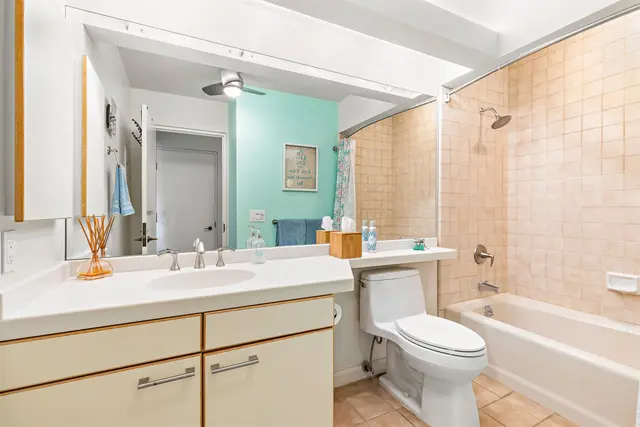 Listing Image for 50 Puu Anoano St 1004 32 of 38