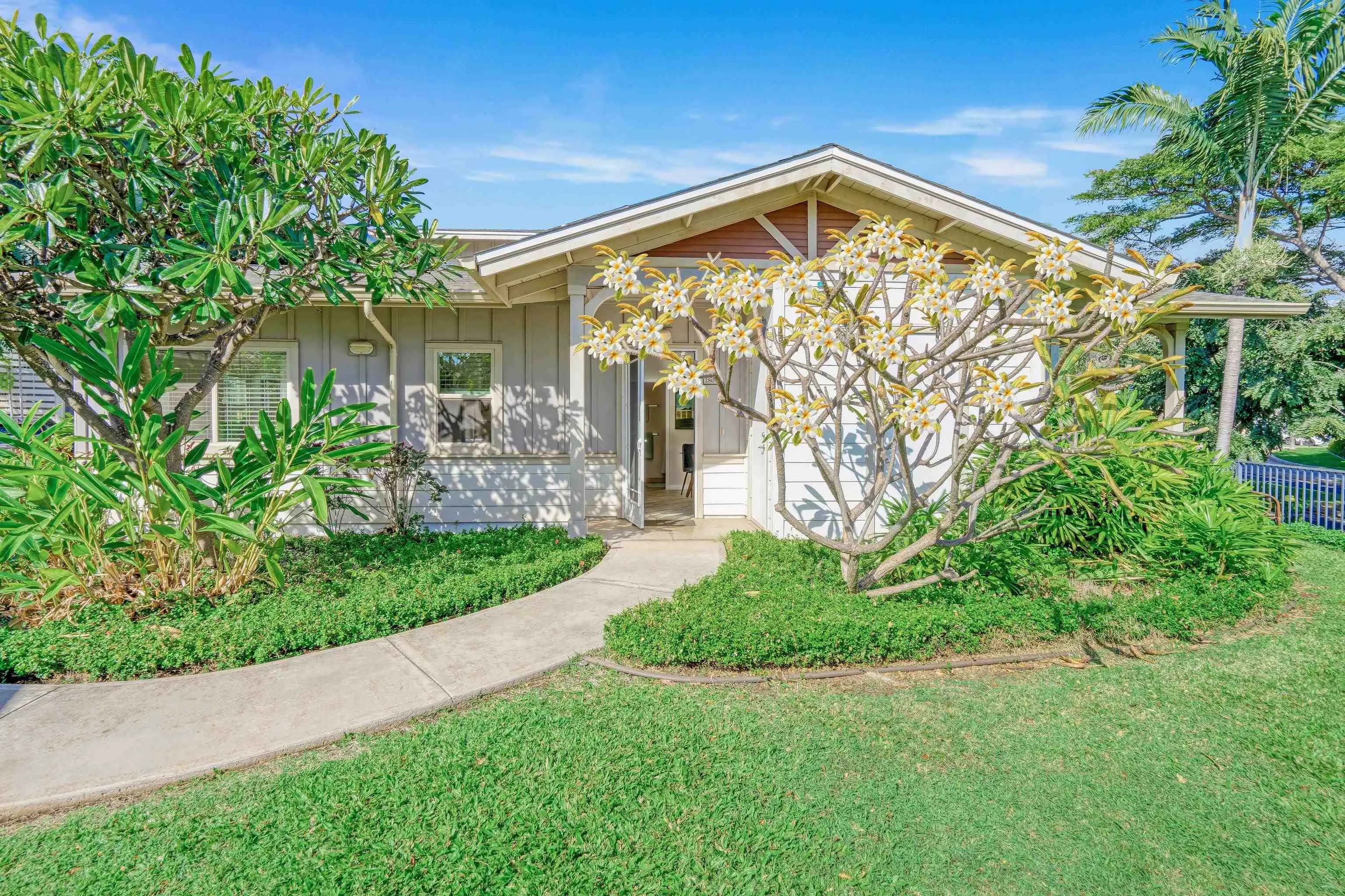 Photo of Listing #408654