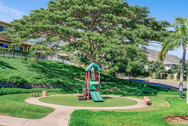 Listing Image for 143 Hoowaiwai Loop 2804 32 of 39