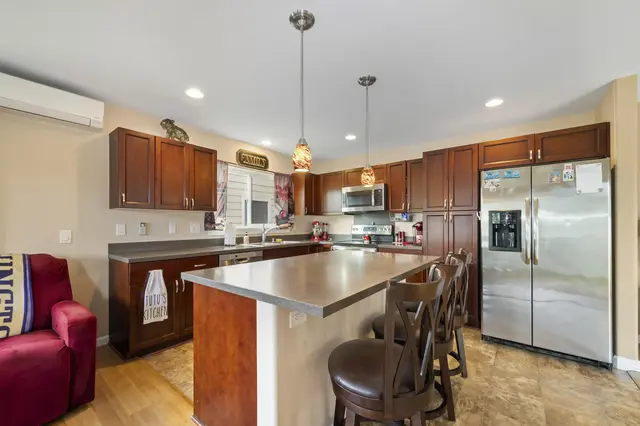 Listing Image for 202 Alake St 6 of 45