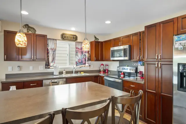 Listing Image for 202 Alake St 7 of 45