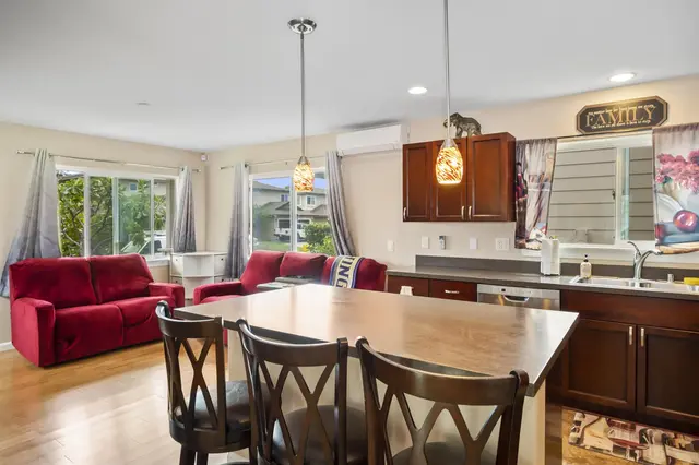 Listing Image for 202 Alake St 8 of 45
