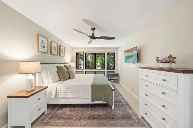 Listing Image for 24 Puamelia Pl 24-4 11 of 49