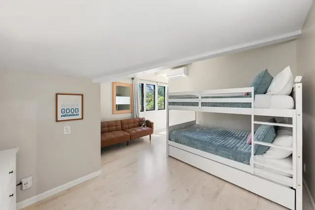 Listing Image for 24 Puamelia Pl 24-4 13 of 49