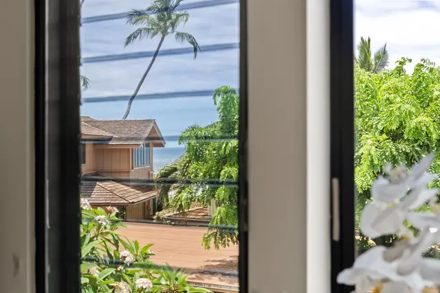 Listing Image for 24 Puamelia Pl 24-4 18 of 49