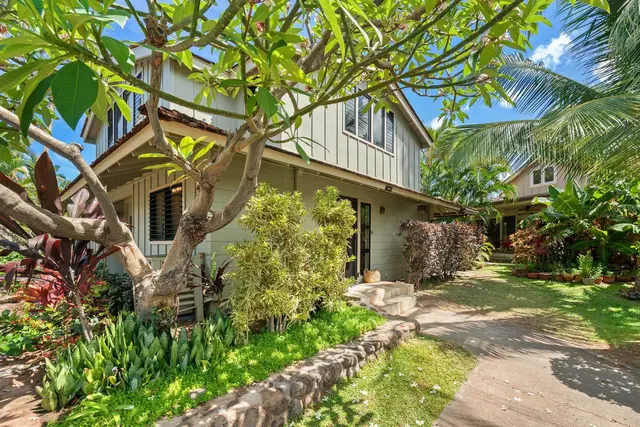 Listing Image for 24 Puamelia Pl 24-4 3 of 49
