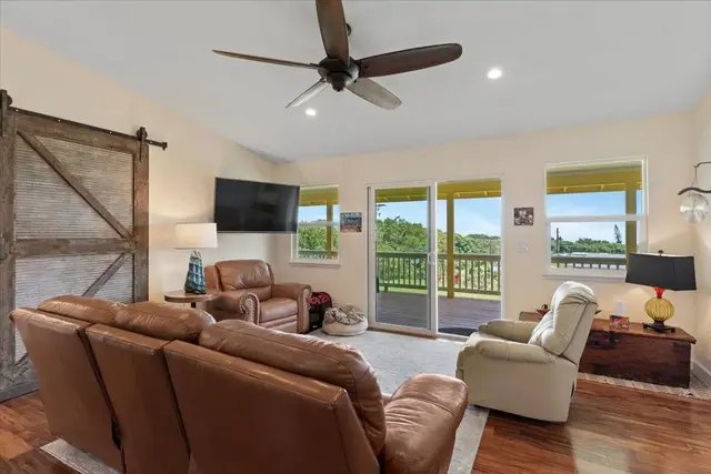 Listing Image for 139 Pauwela Rd 12 of 42