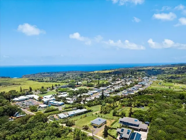 Listing Image for 139 Pauwela Rd 39 of 42