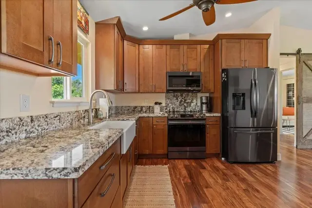 Listing Image for 139 Pauwela Rd 7 of 42