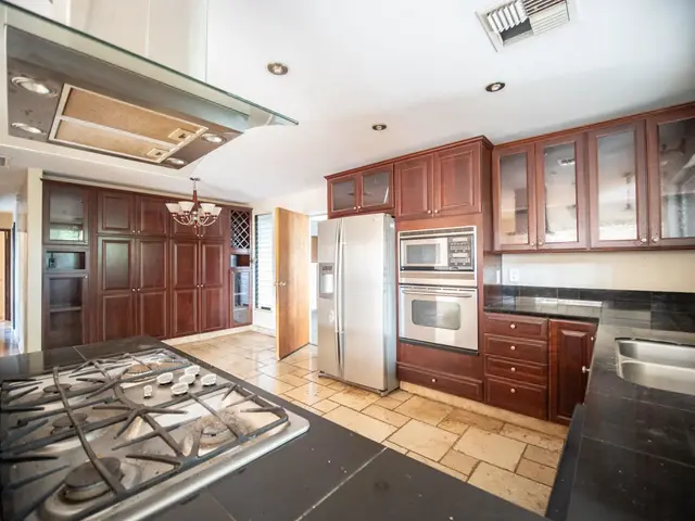Listing Image for 216 Waipahe Pl 11 of 32