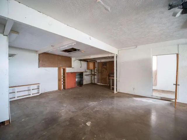 Listing Image for 216 Waipahe Pl 14 of 32