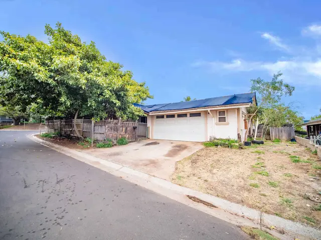 Listing Image for 216 Waipahe Pl 5 of 32