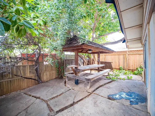 Listing Image for 216 Waipahe Pl 7 of 32