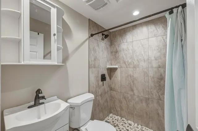 Listing Image for 3676 Lower Honoapiilani Rd B301 19 of 32