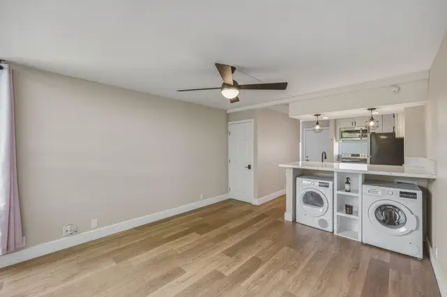Listing Image for 3676 Lower Honoapiilani Rd B301 8 of 32