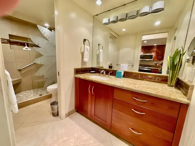 Listing Image for 2481 Kaanapali Pkwy 216 P 6 of 28