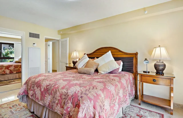 Listing Image for 50 Nohea Kai Dr 2-205 18 of 36