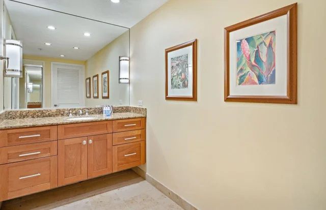 Listing Image for 50 Nohea Kai Dr 2-205 25 of 36