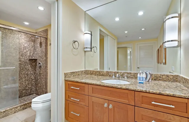 Listing Image for 50 Nohea Kai Dr 2-205 26 of 36