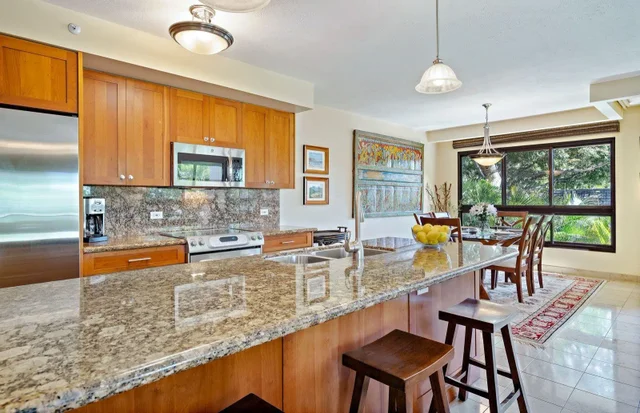 Listing Image for 50 Nohea Kai Dr 2-205 4 of 36